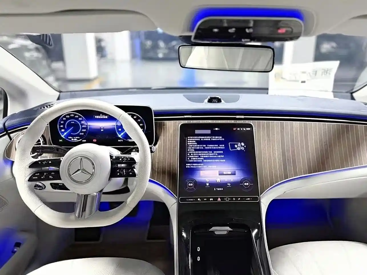 Фото 8 - Mercedes-Benz EQE