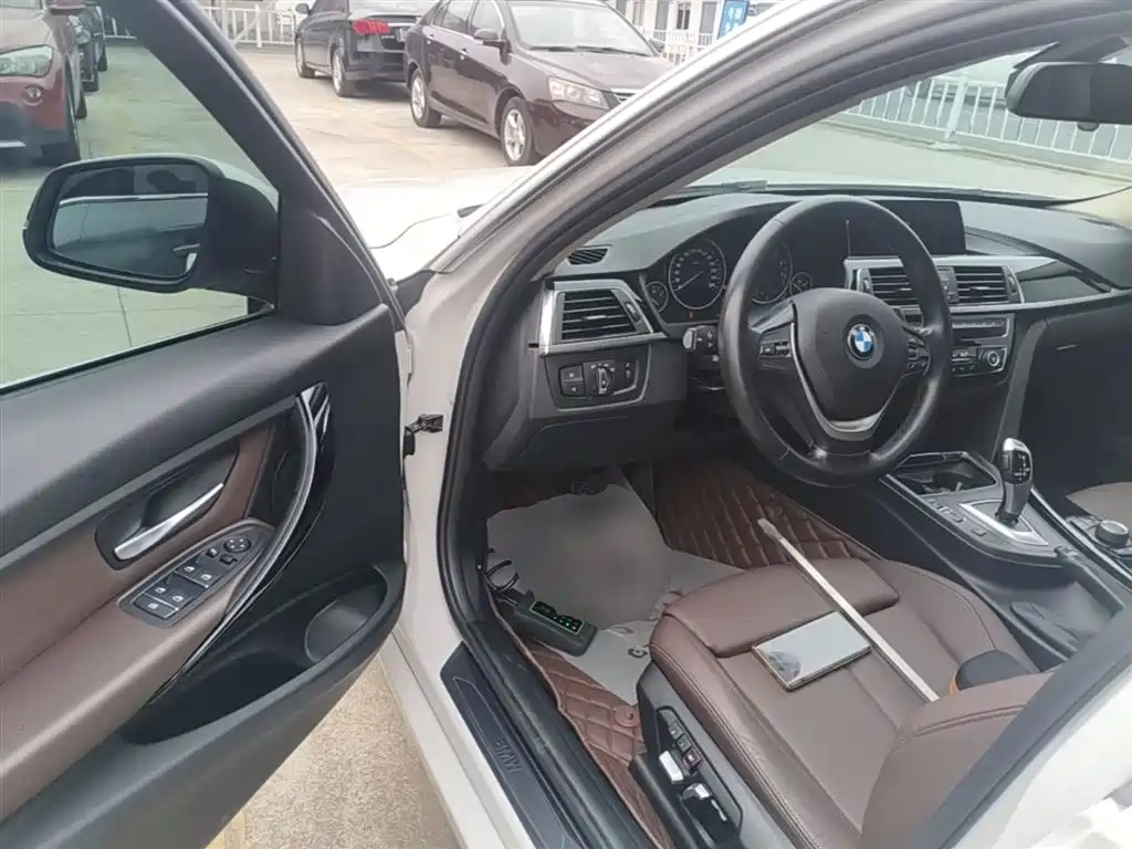 BMW 3 Series 2018 320Li Fashion Style фото 16