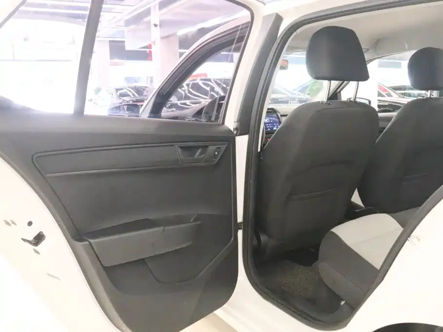 Škoda Fabia 2016 2016 1.4L Automatic Car Enjoy Edition