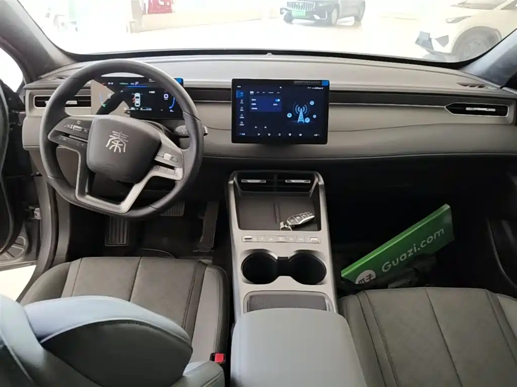 BYD Qin PLUS 2026 DM-i Smart Edition 128KM Progressive фото 10