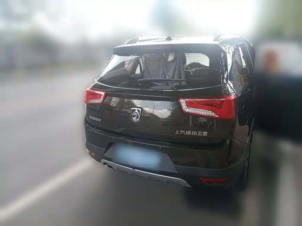 Baojun 560 2015 2015 1.8L Manual Luxury