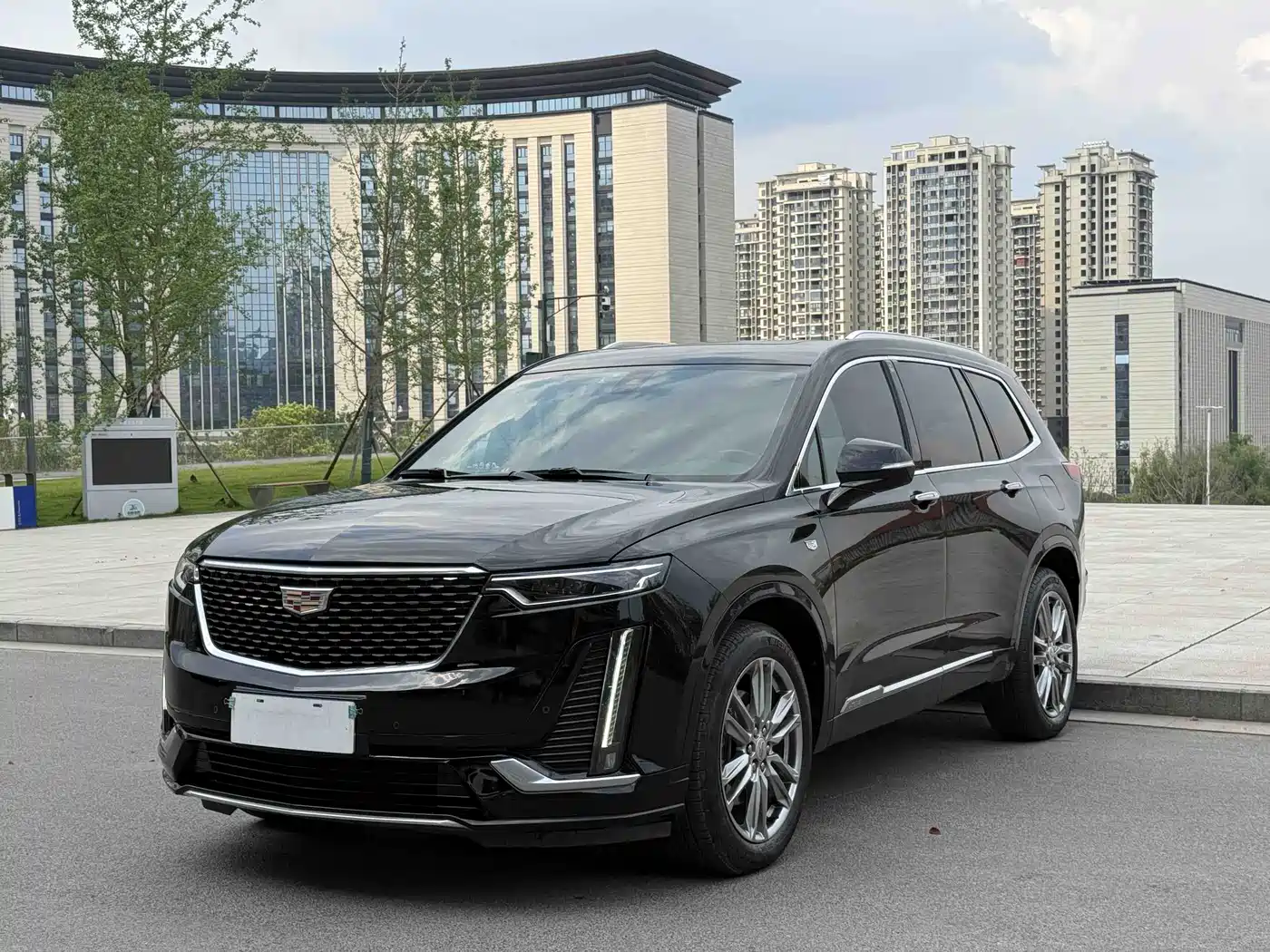 CADILLAC XT6