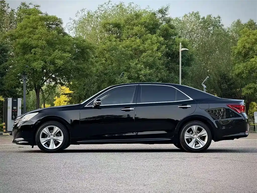 Toyota Crown 2015 2.0T Fashion фото 24