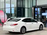 Фото 20 - Toyota Camry