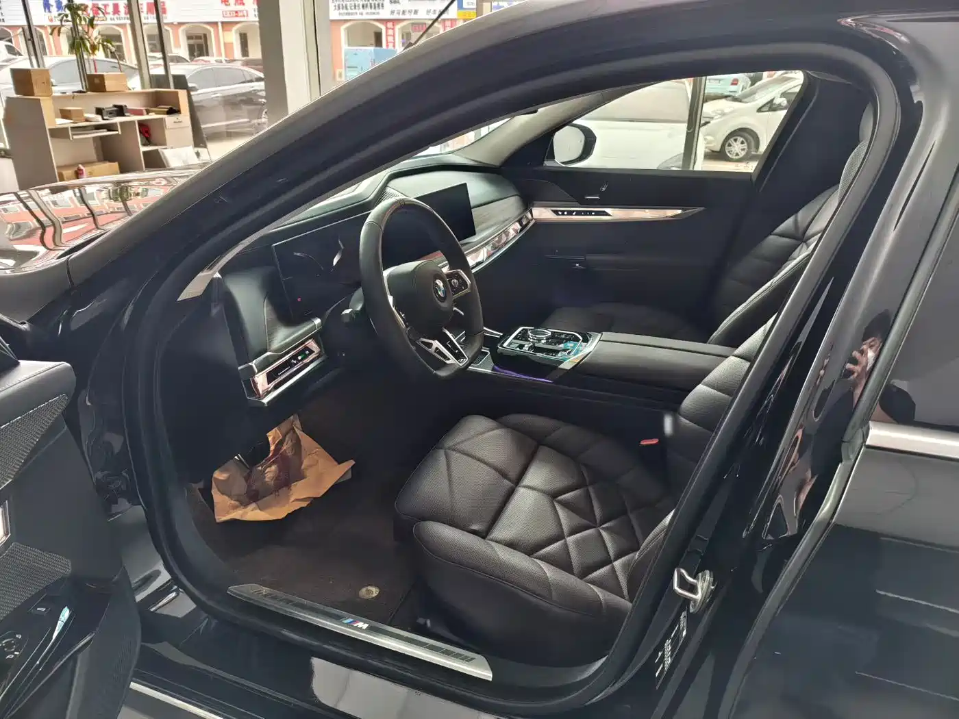 BMW 7 Series 2023 Model 740Li Premium Luxury Package фото 5