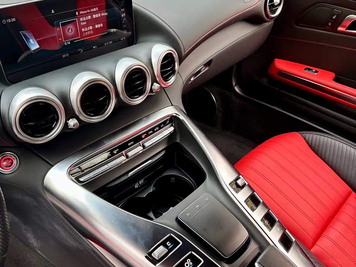 MERCEDES-BENZ AMG GT