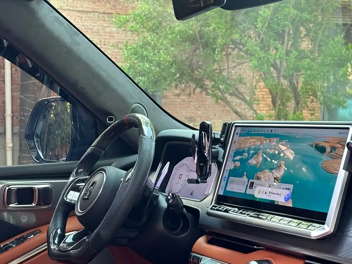 TANK TANK 700 NEW ENERGY