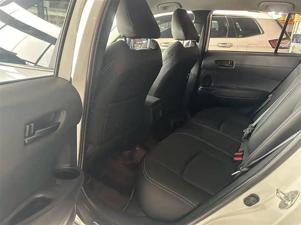 Toyota Frontlander 2024 2.0L CVT Elite Edition фото 8