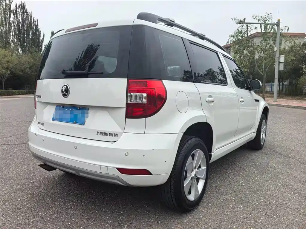 Škoda Yeti 2016 1.4TSI DSG Forward Edition фото 8