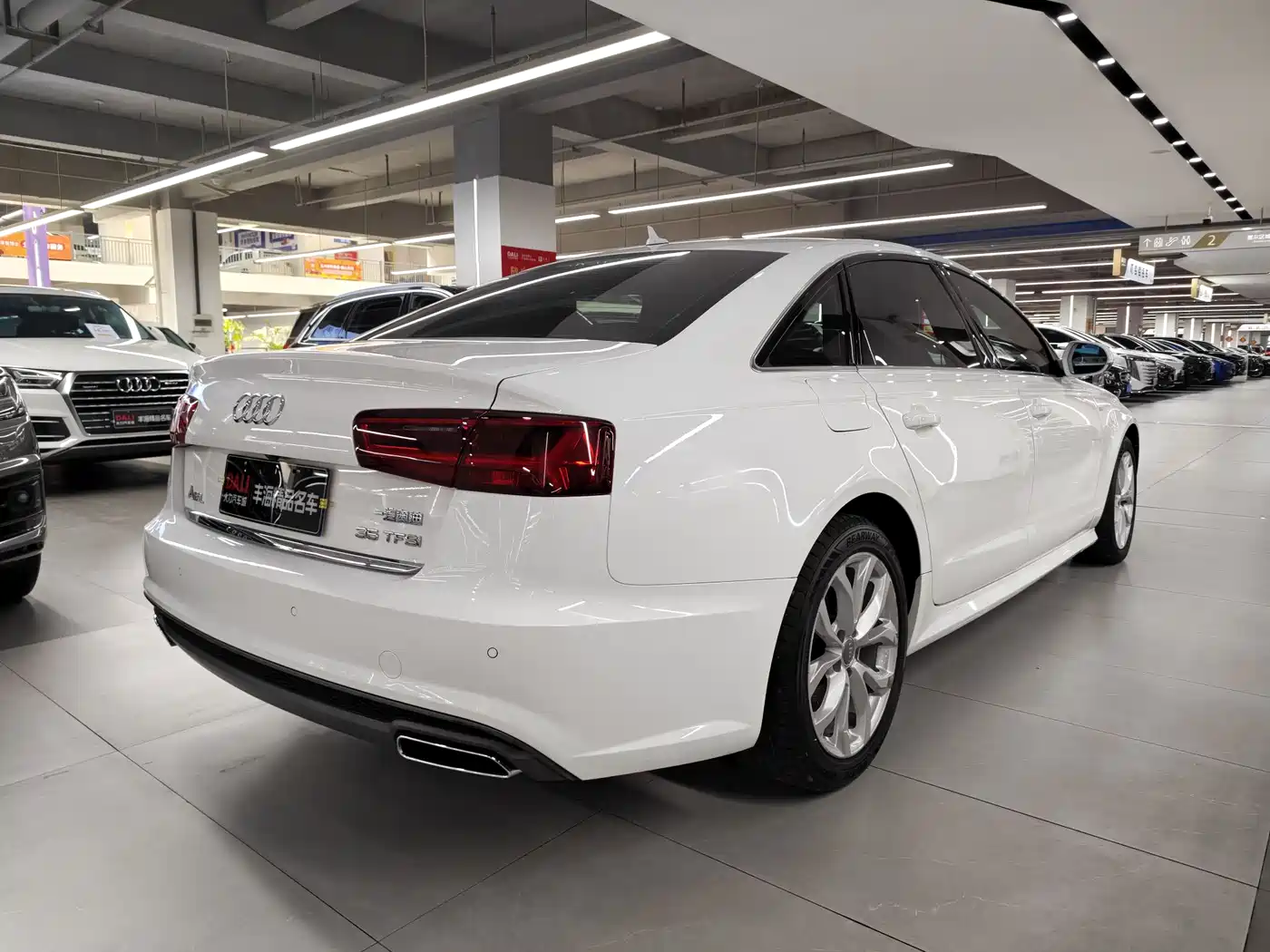 Audi A6L 2018 30th Anniversary 35 TFSI Fashion фото 12
