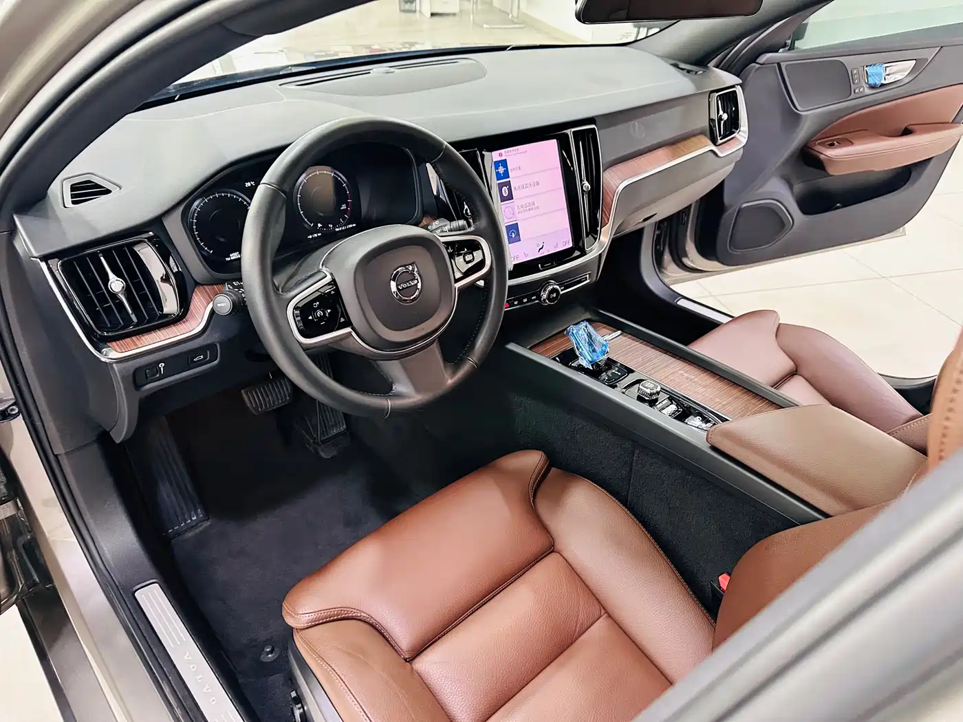 Volvo V60 2021 B5 Zhiyuan Luxury Edition фото 11