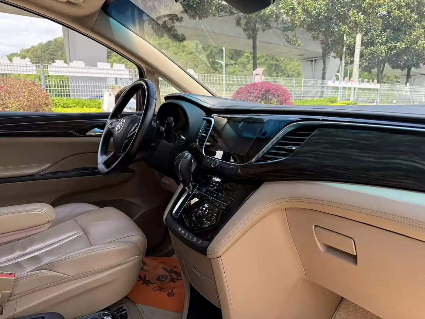 Buick GL8 2017 ES 28T Luxury China V фото 11