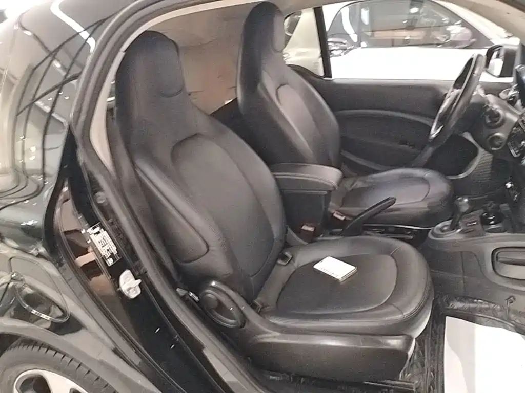 smart fortwo 2018 2018 1.0L 52kW Hardtop Passion Edition China V