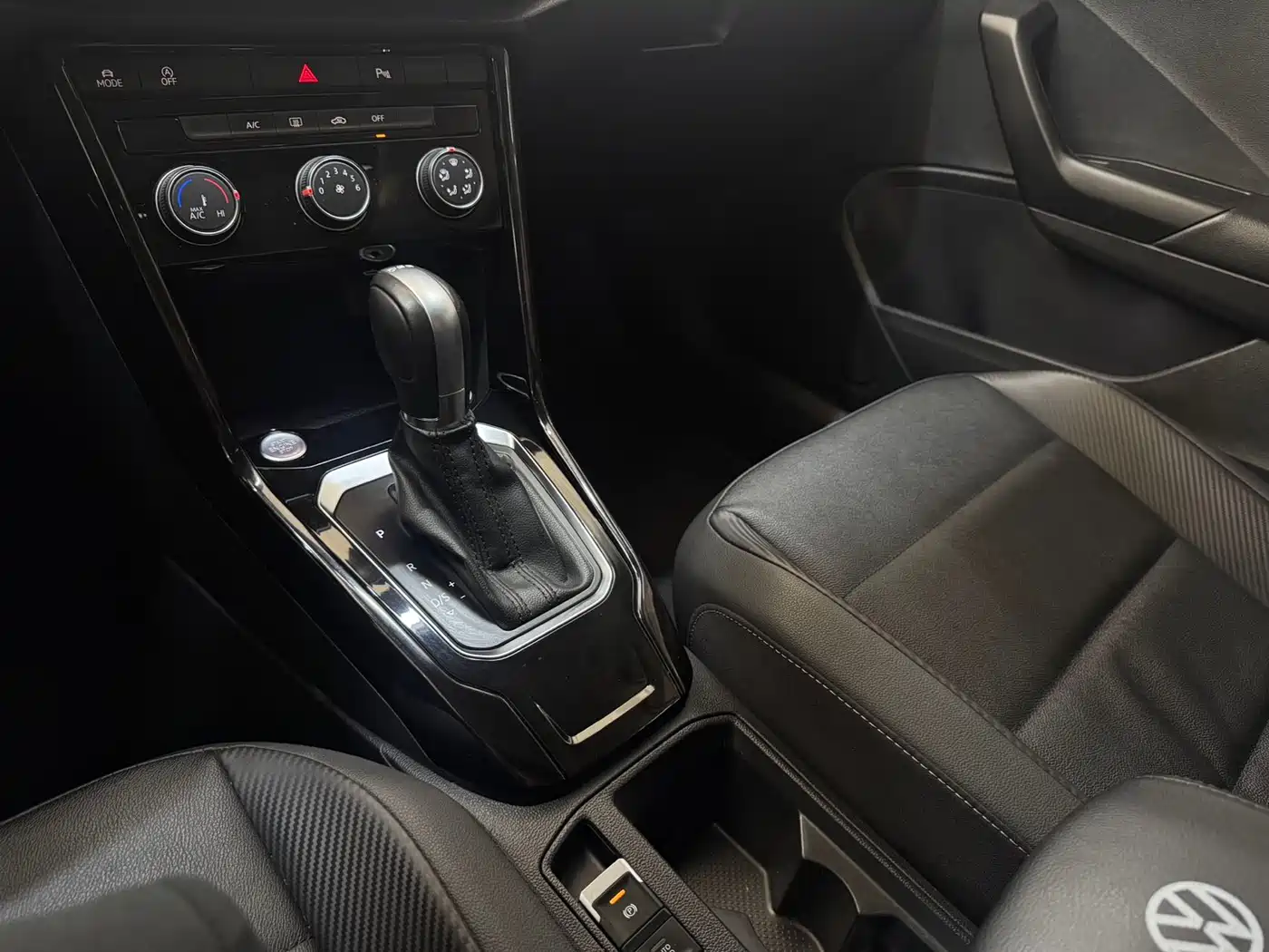 VOLKSWAGEN T ROC EXPLORING SONGS