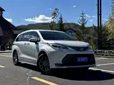 Photo 3 - Toyota Sienna