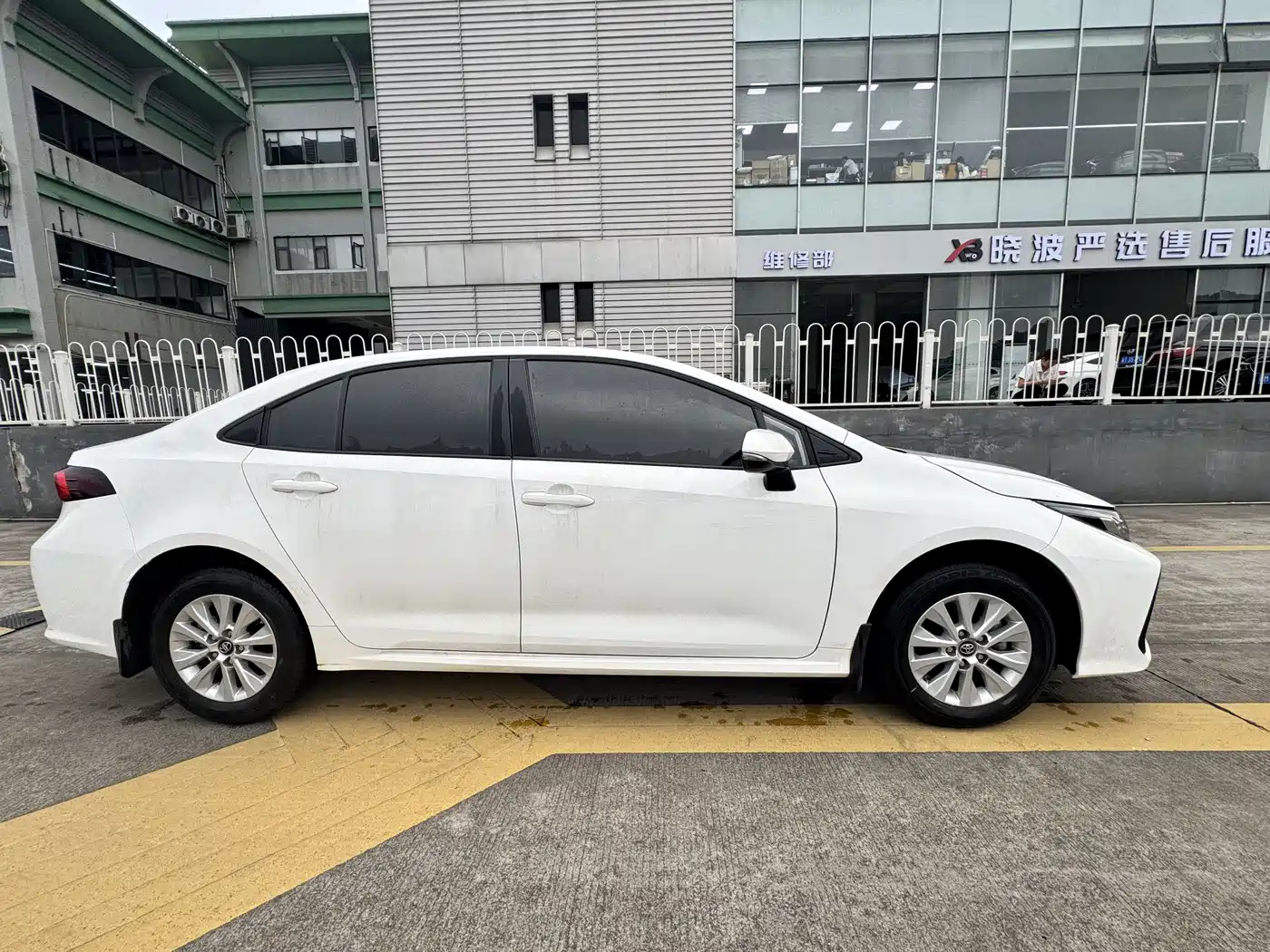 Toyota Corolla 2021 1.2T S-CVT Pioneer PLUS Edition фото 5