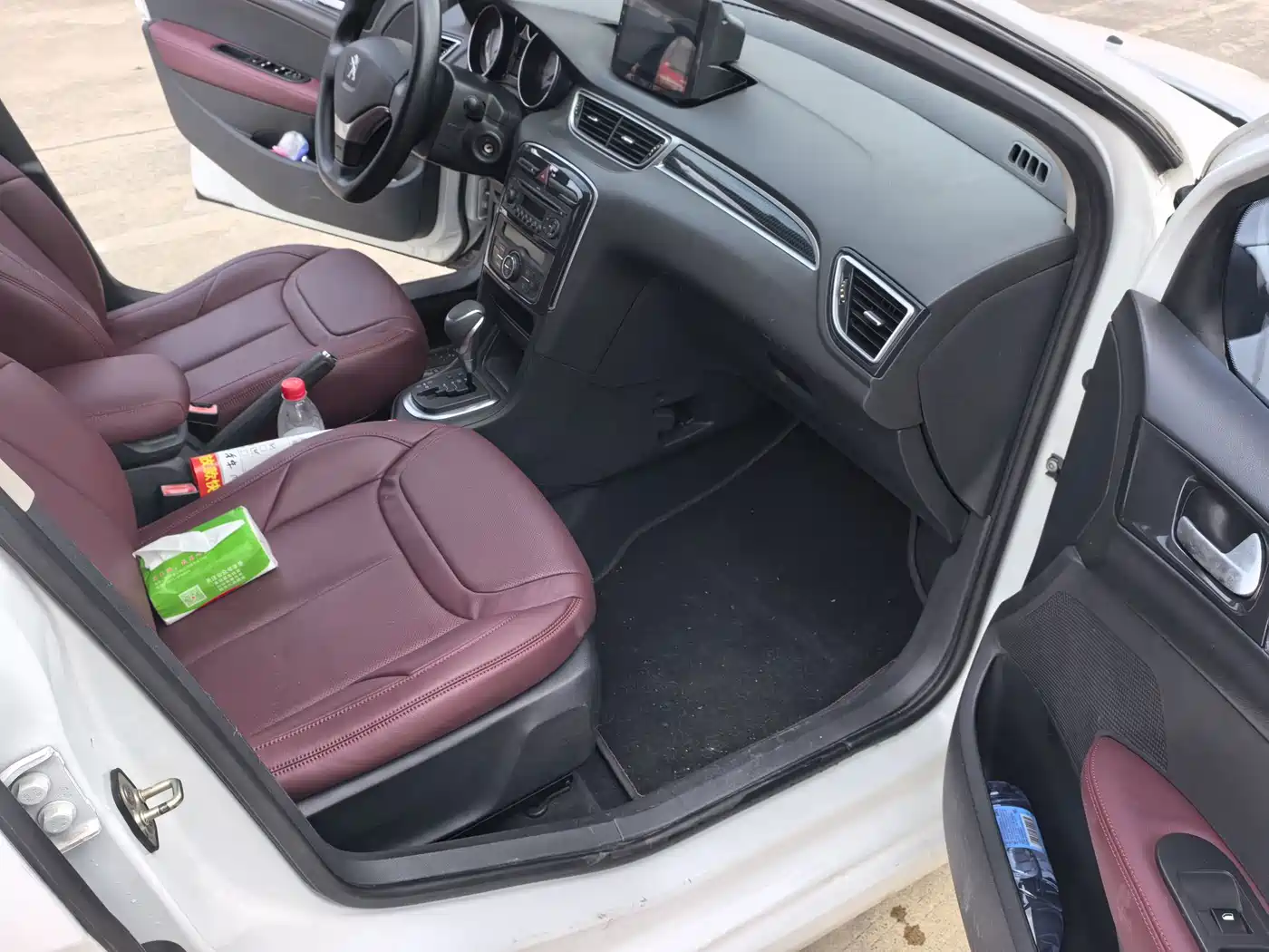 Фото 9 - Peugeot 308