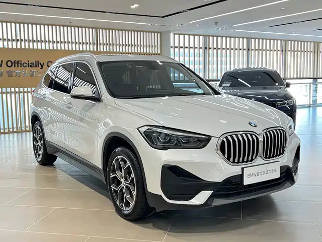 BMW X1 2022 sDrive25Li Leading — фото 2