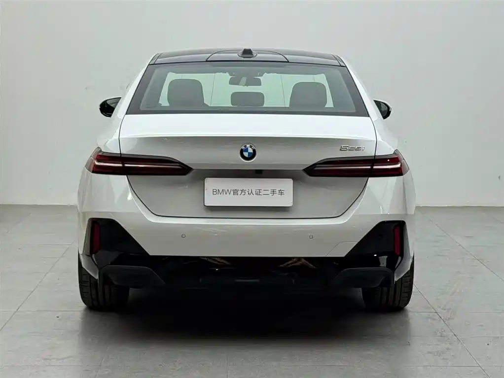 BMW 5 Series (Import) 2024 Model 525i M Sport Package фото 5