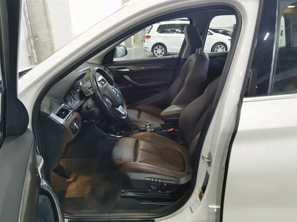 BMW X1 New Energy 2017 xDrive25Le фото 10