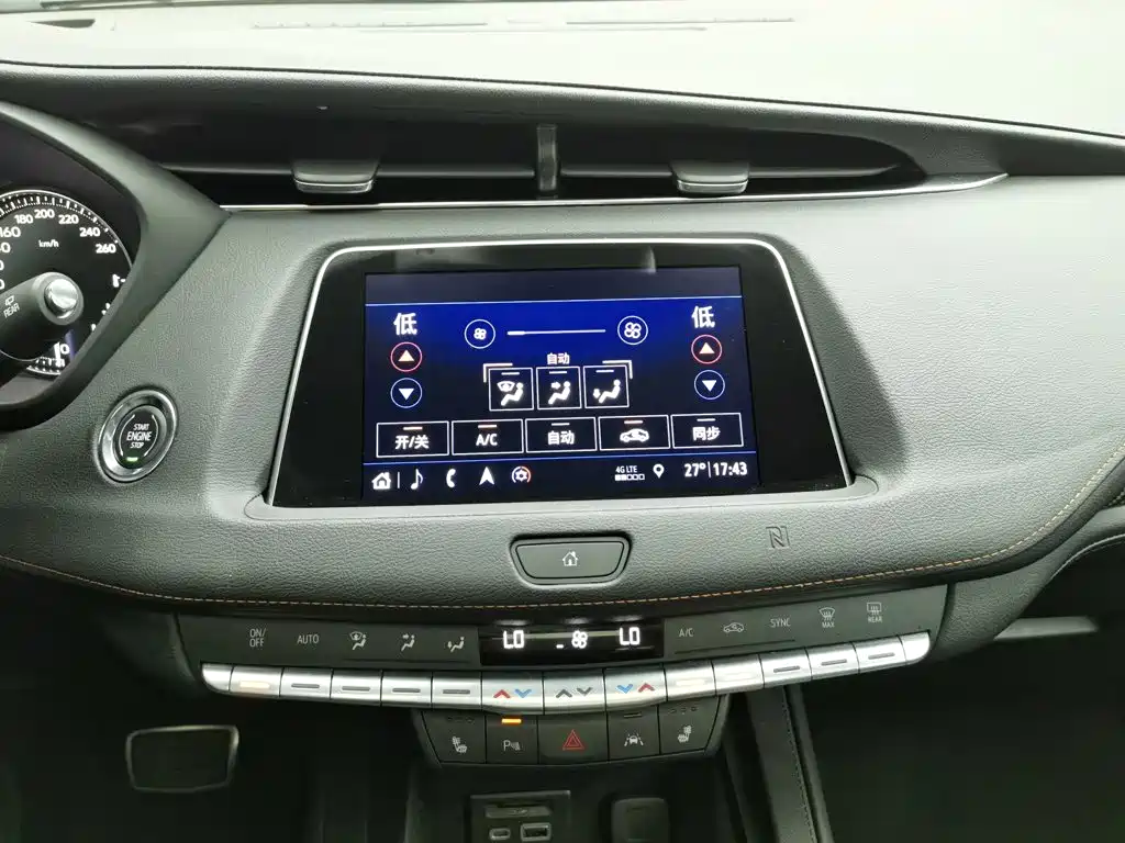 Cadillac XT4 2019 2018 28T 4WD Leading Sport Edition