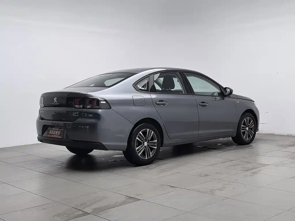 Фото 2 - Peugeot 308