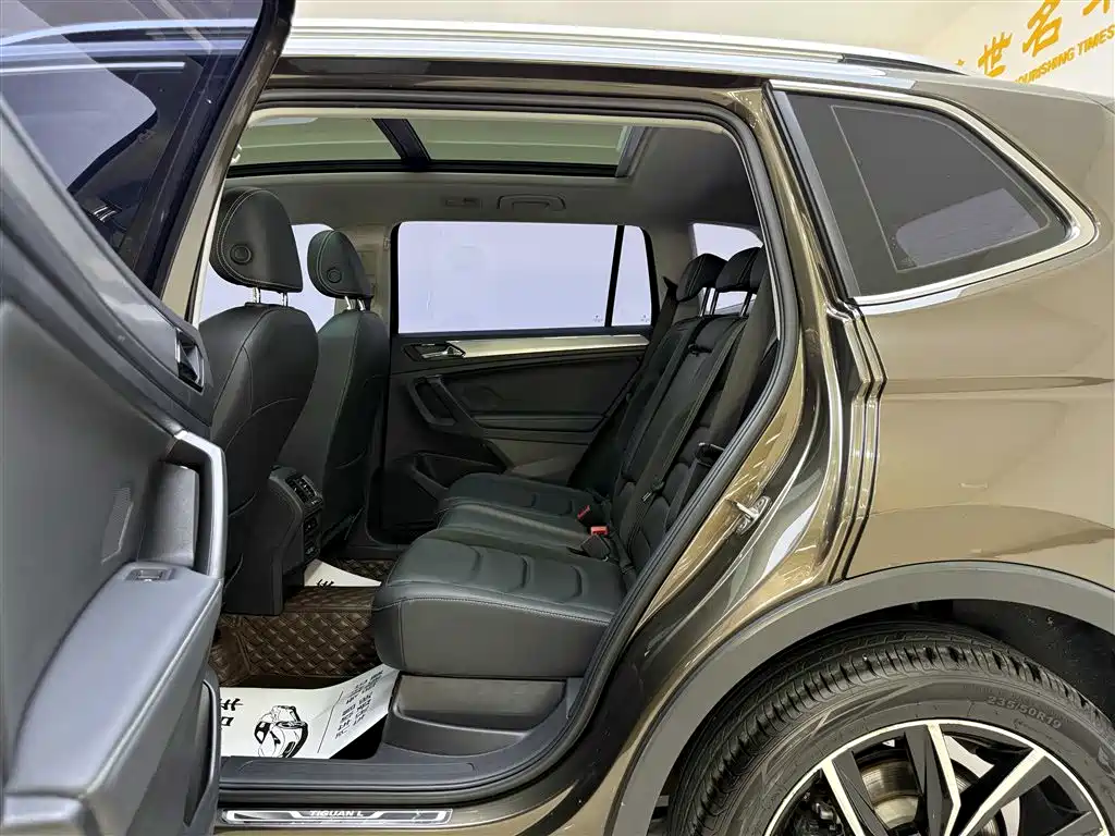 Volkswagen Tiguan L 2019 330TSI Auto 2WD Smart Luxury Edition China V фото 6