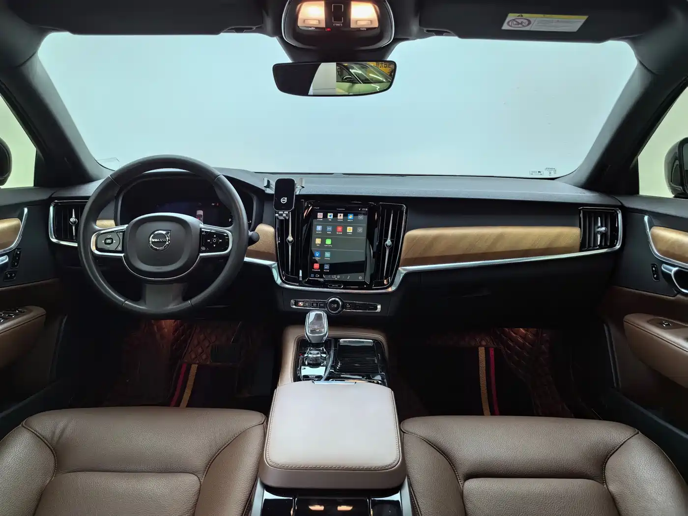 Volvo S90 Plug-in Hybrid 2024 2024 PHEV AWD Long Range Momentum Luxury Edition