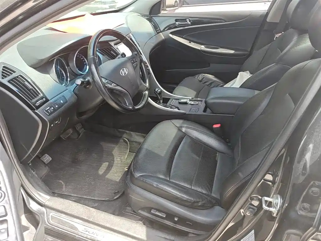 Hyundai Sonata 2014 2.4L Automatic Luxury Edition China IV фото 15