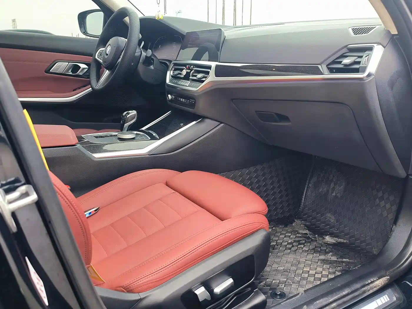 BMW 3 Series 2021 325Li M Sport Night Edition фото 16
