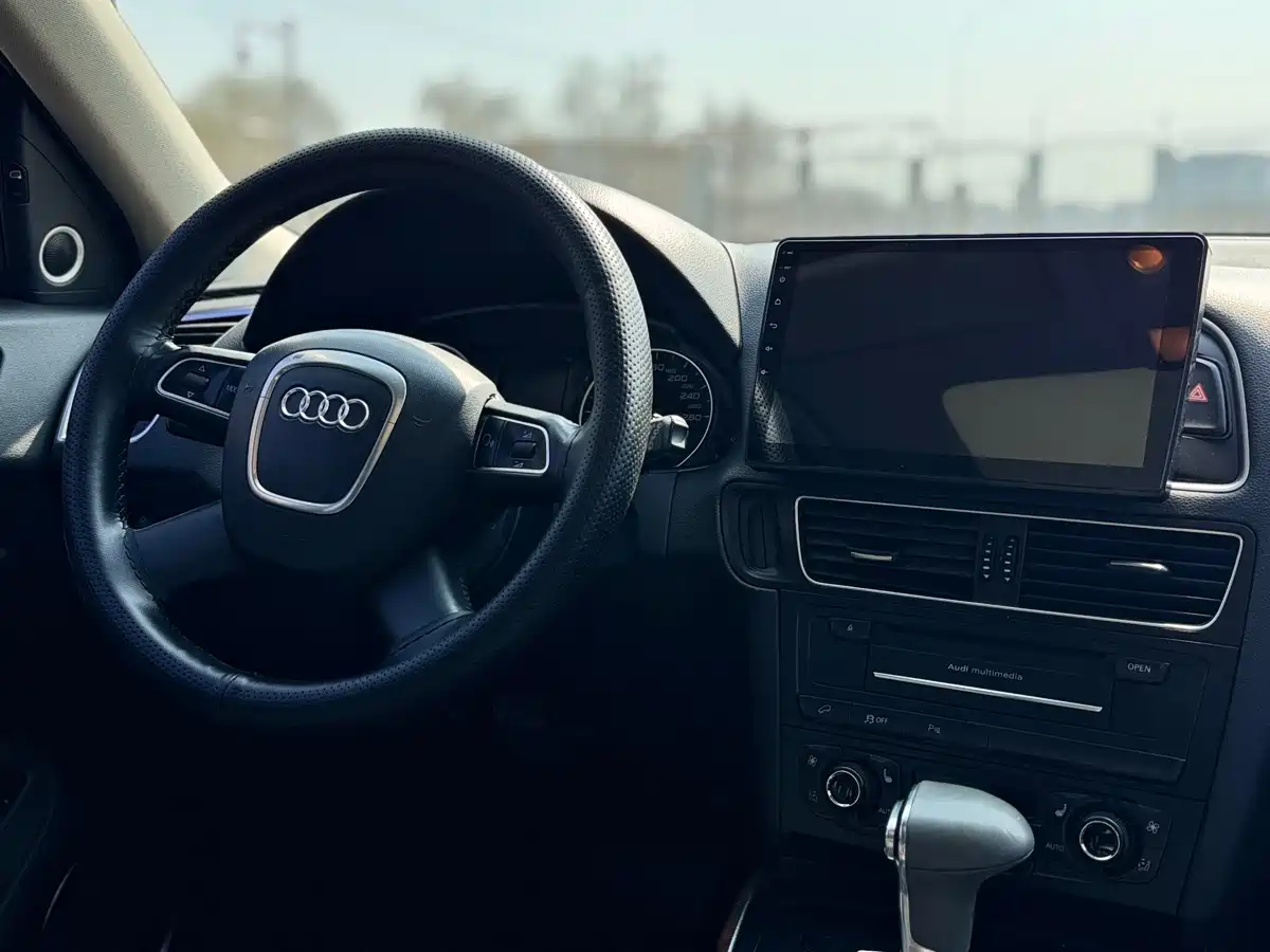 Audi Q5 2011 2.0TFSI Progressive фото 25