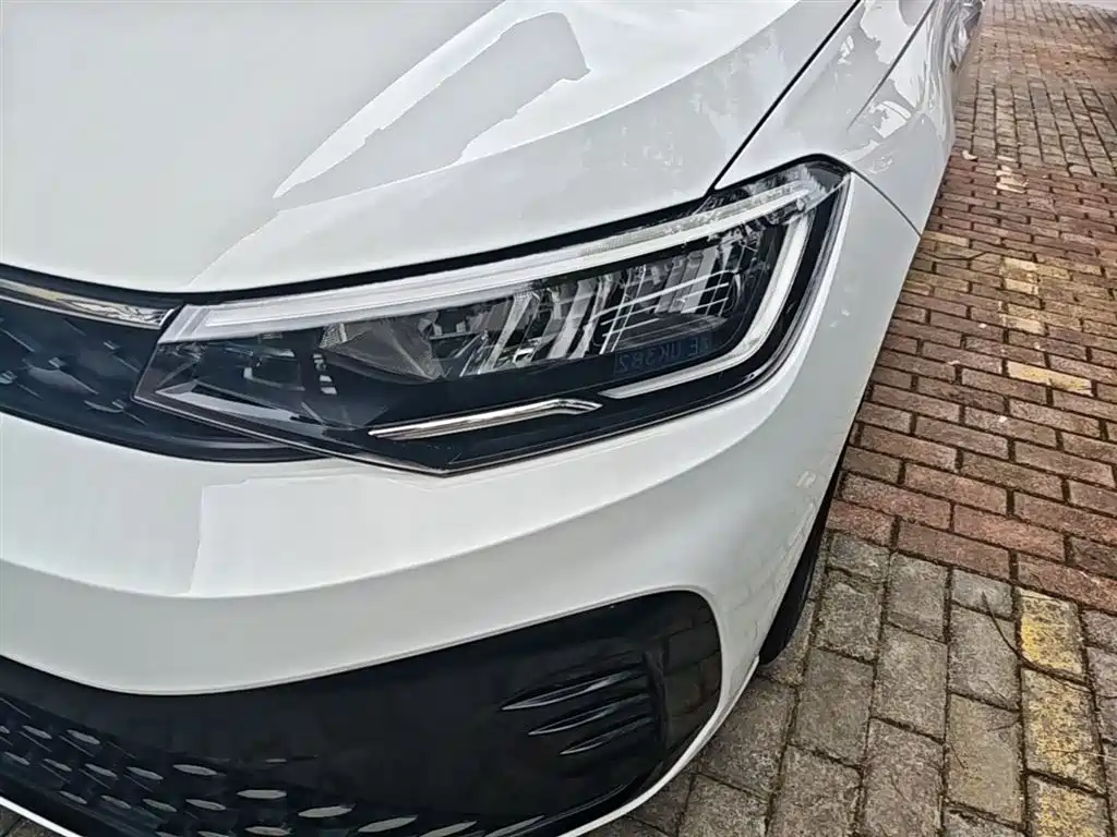 Volkswagen Lavida 2023 New Sharp 1.5L Auto Premium Edition фото 24