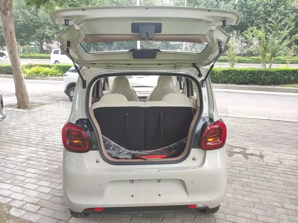 Wuling Motors Hongguang MINIEV 2026 2025 4-Door Advanced