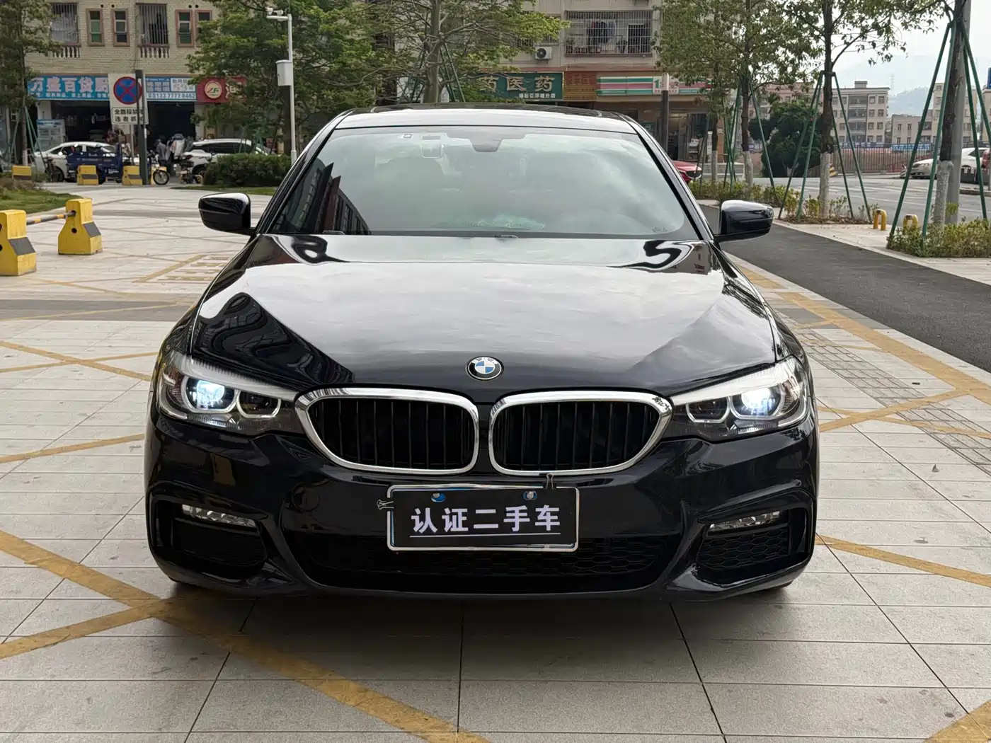 BMW 5 Series 2018 530Li Leading M Sport Package фото 2