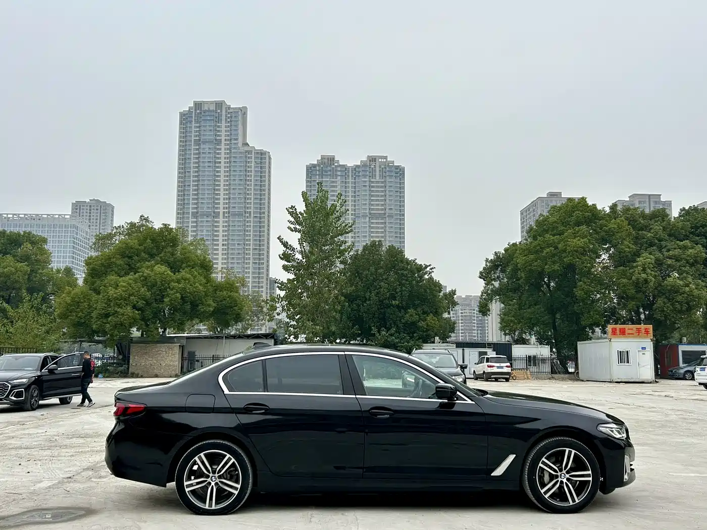 BMW 5 Series 2023 530Li Leading Luxury Package фото 6