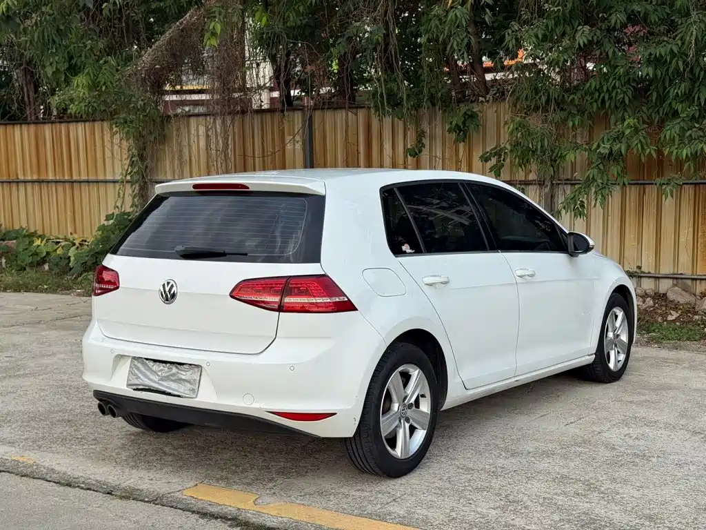 Фото 9 - Volkswagen Golf