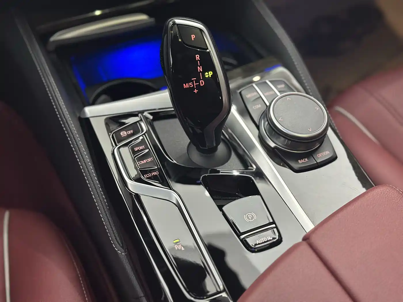 BMW 5 Series 2021 525Li M Sport Package фото 7