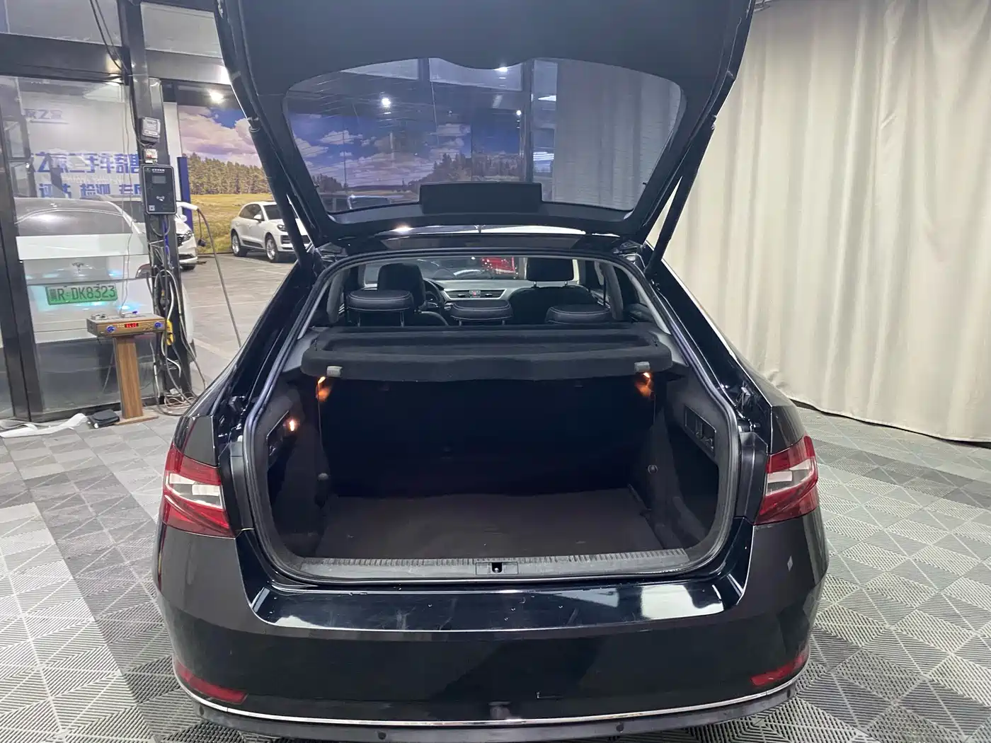 Škoda Superb 2018 TSI330 DSG Luxury Edition China V фото 18