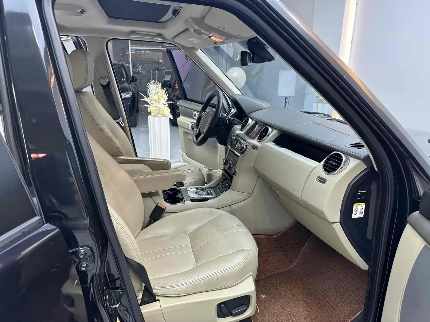 Land Rover Discovery 2015 3.0 SDV6 HSE Diesel фото 20