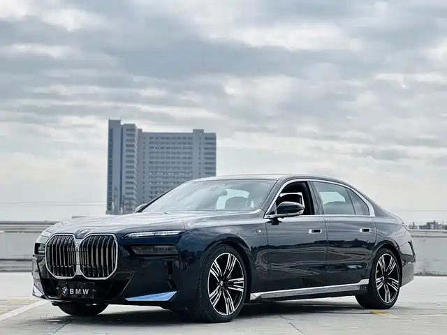 BMW 7 SERIES