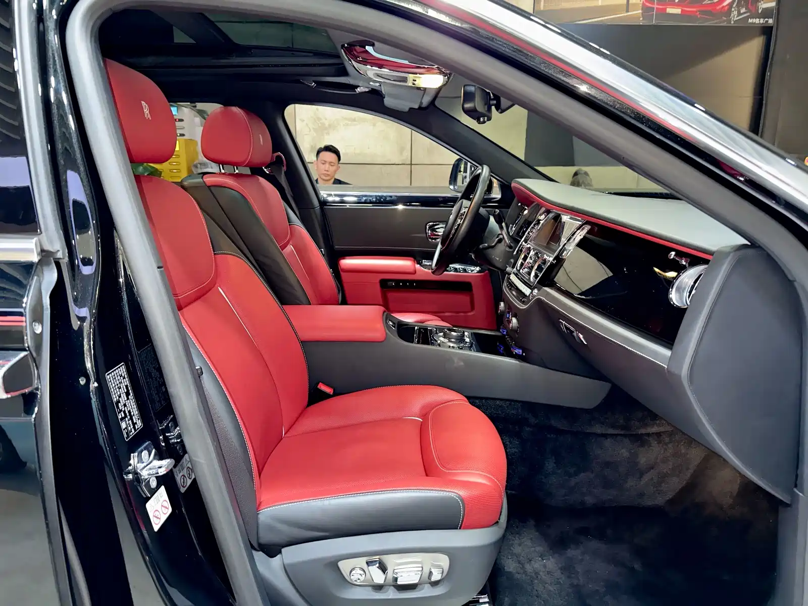 Фото 23 - Rolls-Royce Ghost