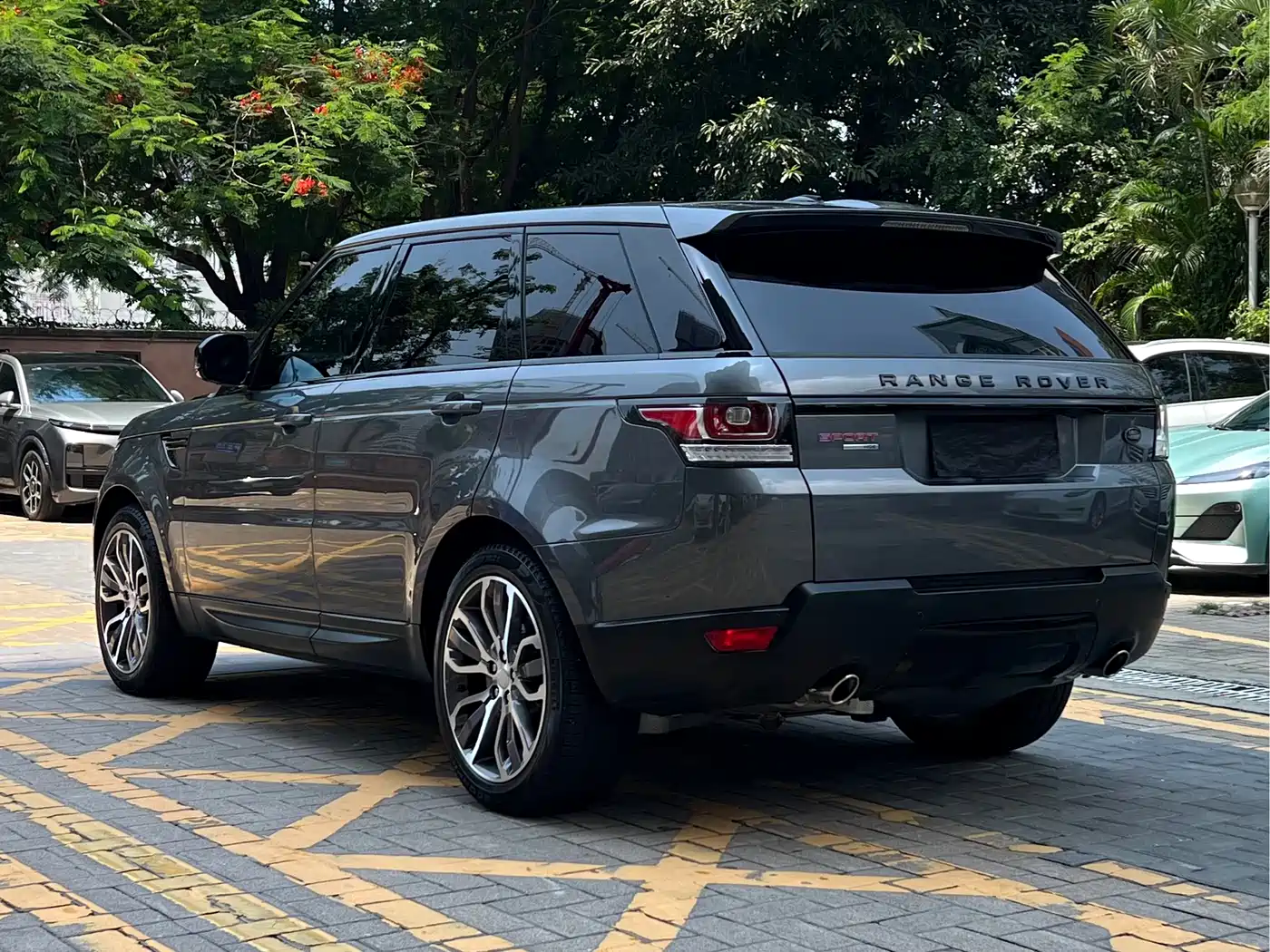 Land Rover Range Rover Sport 2014 3.0 SC V6 HSE DYNAMIC фото 19