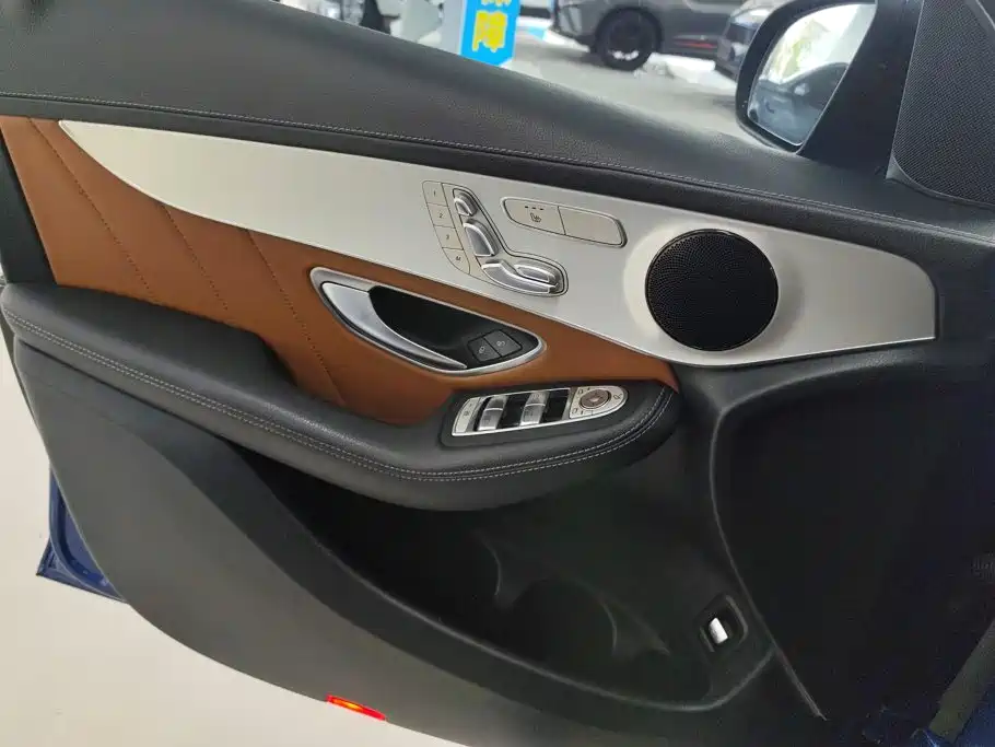 Mercedes-Benz GLC Coupe 2023 2022 GLC 260 4MATIC Coupe SUV