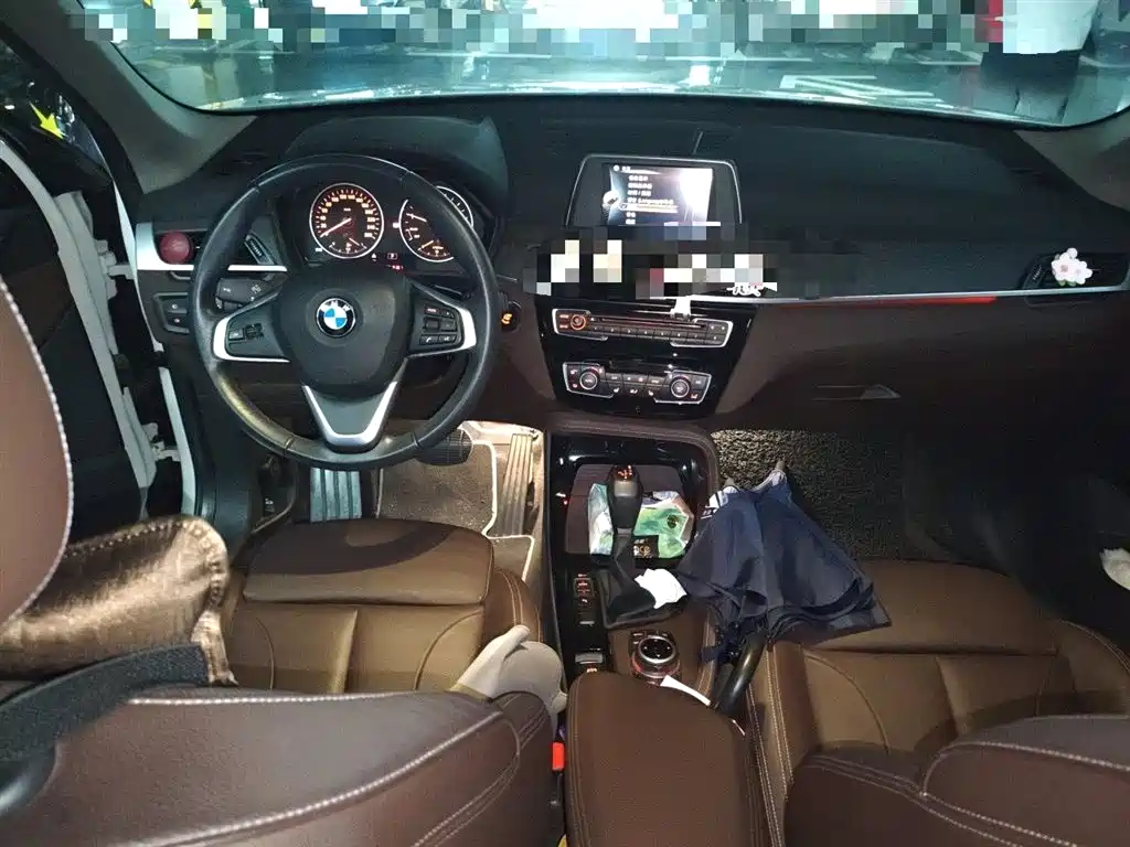 BMW X1 2016 sDrive20Li Luxury Model фото 13