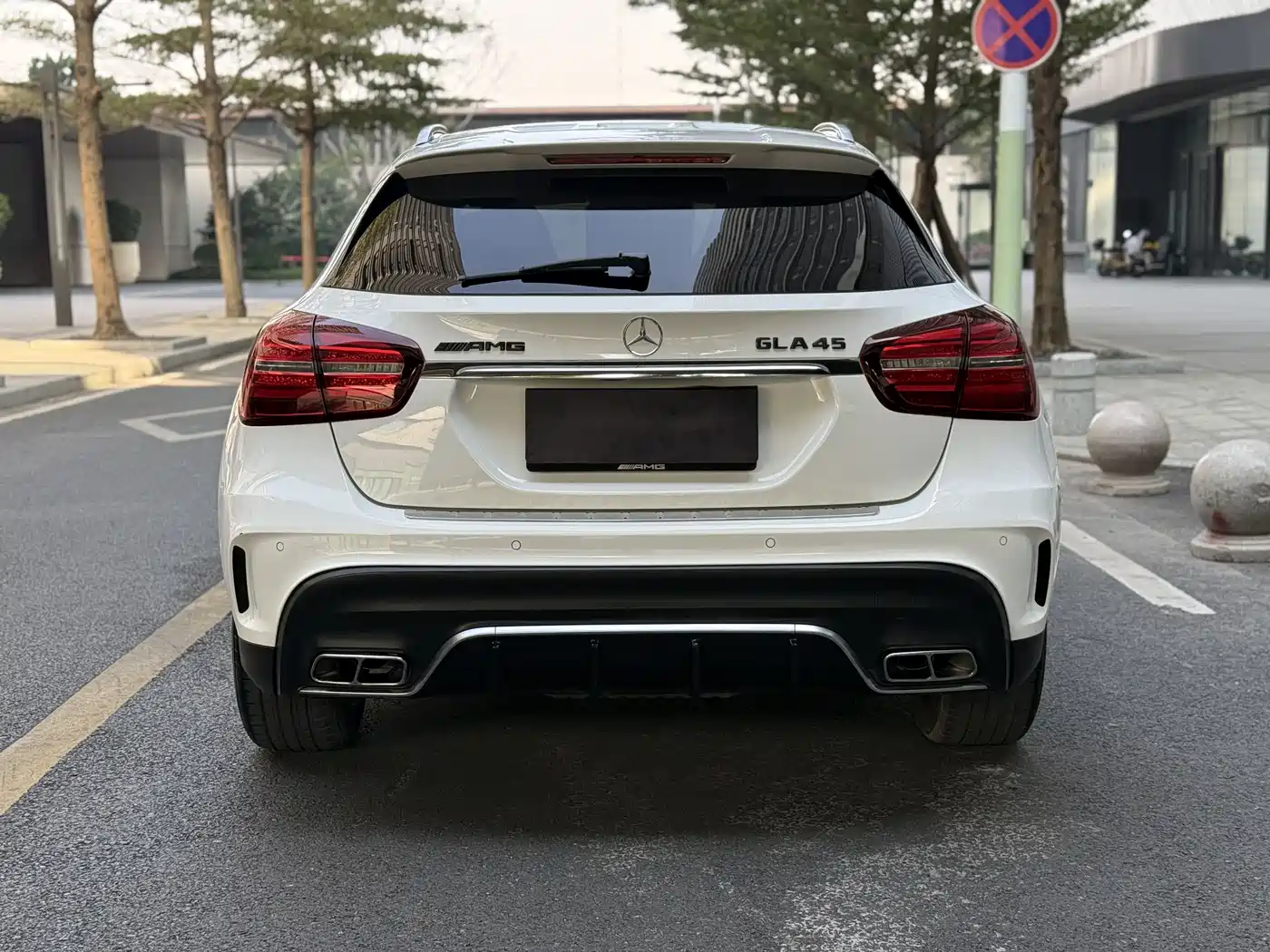 Mercedes-Benz GLA AMG 2017 Facelift AMG GLA 45 4MATIC фото 3