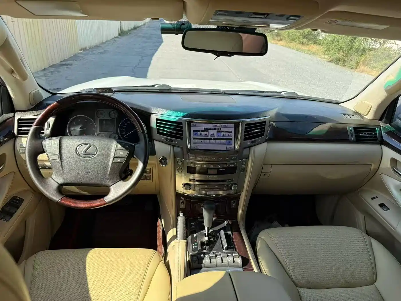 Lexus LX 2010 2009 570