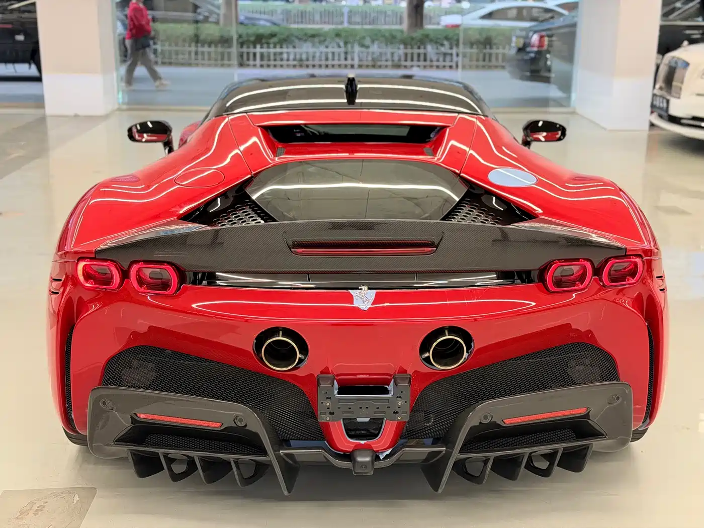 FERRARI SF90