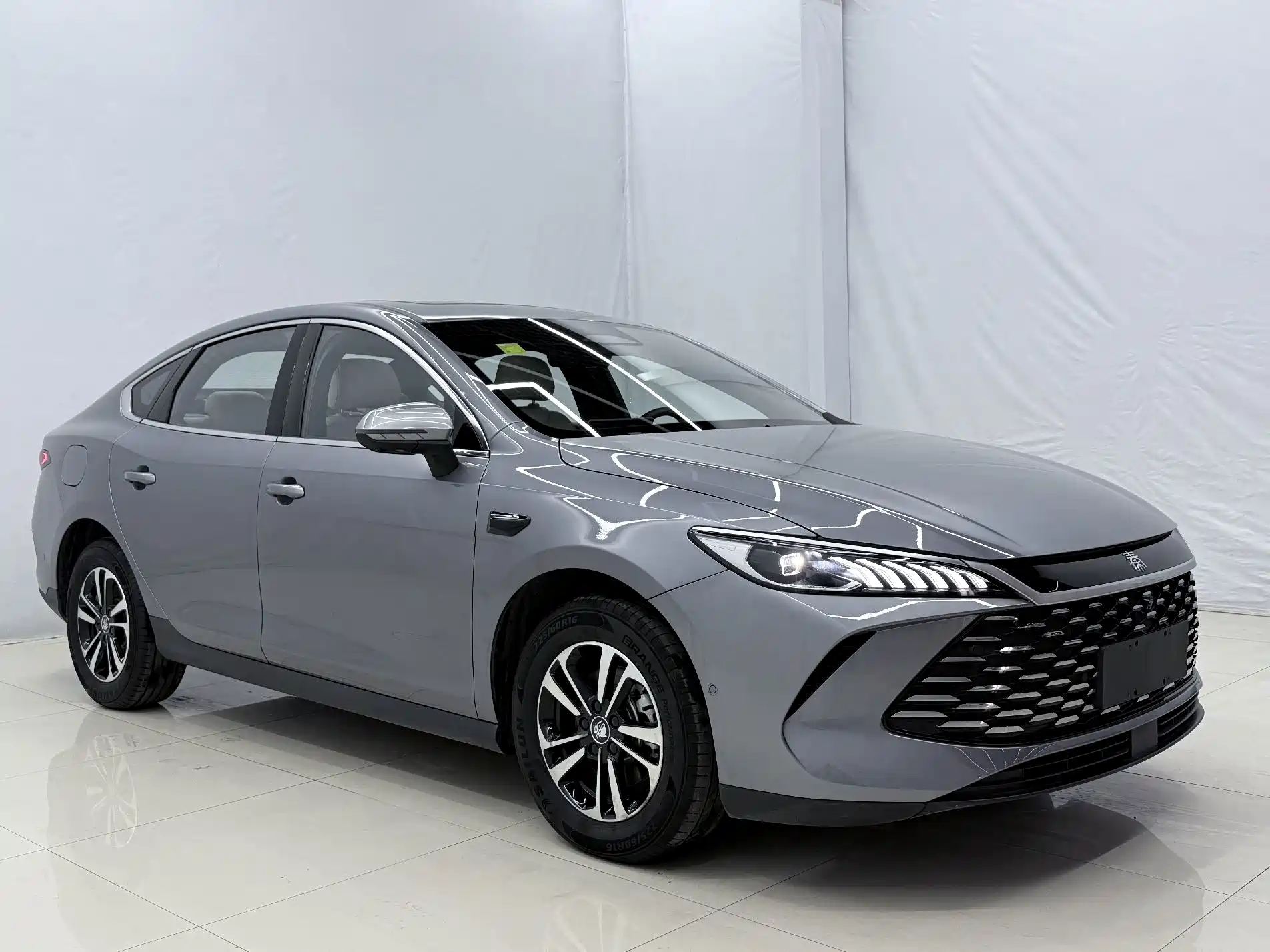 Фото 3 - BYD Qin PLUS