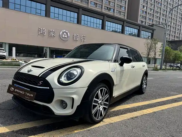 MINI CLUBMAN