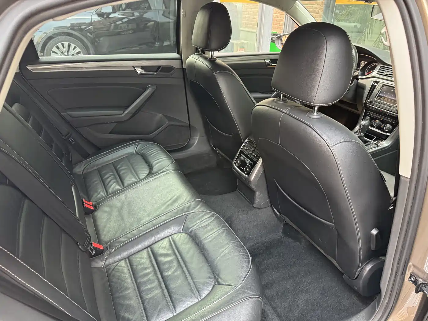 Volkswagen Passat 2017 330TSI DSG Prestige фото 17